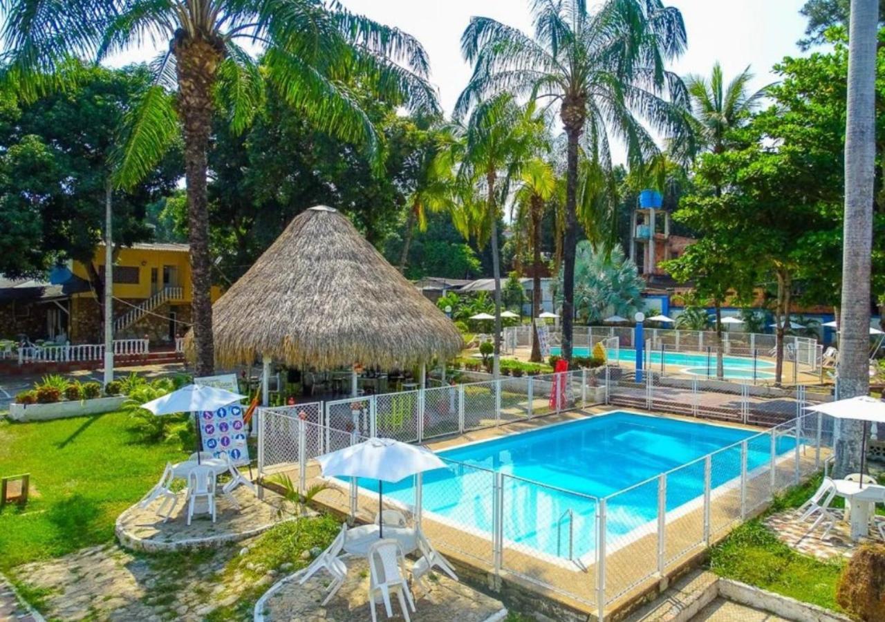 Hotel Villa De Rauzan Melgar Luaran gambar
